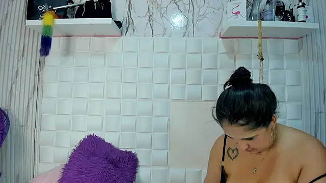 Snapshot of sharon_strom chatting on 18, 1, 2025 sharon strom online show from 18, 1, 2025