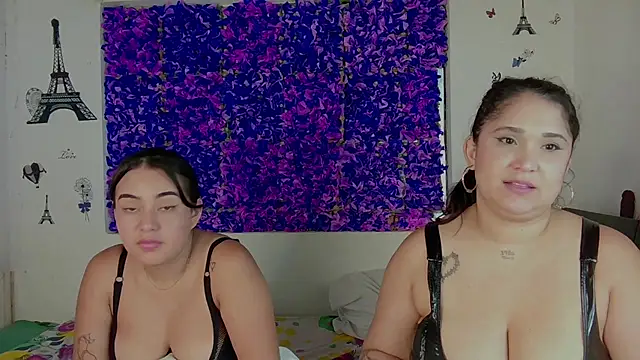 Snapshot of sharon_strom chatting on 19, 9, 2025 sharon strom online show from 19, 9, 2025