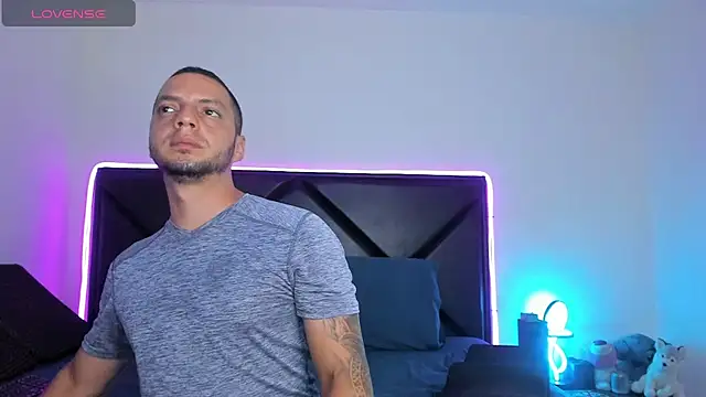 ScarlettAndClark online show from 10, 4, 2026