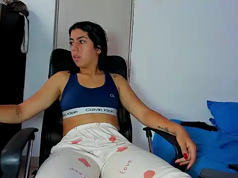 skinnyanai2 online show from 18, 2, 2026