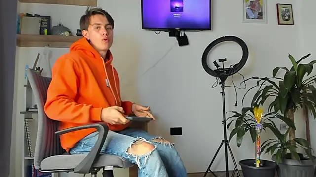 Snapshot of manucute_23_ chatting on 5, 1, 2026 manucute 23 online show from 5, 1, 2026