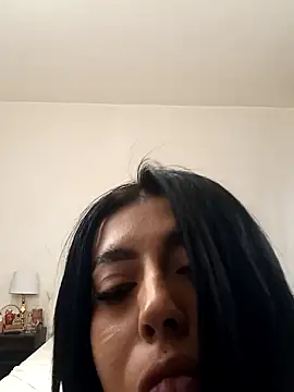 Snapshot of GiseleReine chatting on 10, 2, 2025 GiseleReine online show from 10, 2, 2025