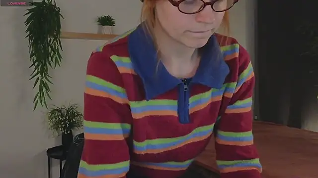Snapshot of reb_luvng chatting on 27, 9, 2025 reb luvng online show from 27, 9, 2025