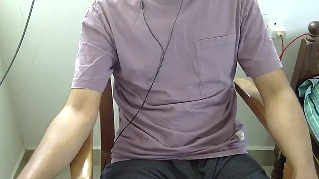 Snapshot of The_SHY_uncut chatting on 12, 4, 2026 The SHY uncut online show from 12, 4, 2026