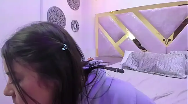 Oriana Guzman online show from 24, 12, 2024