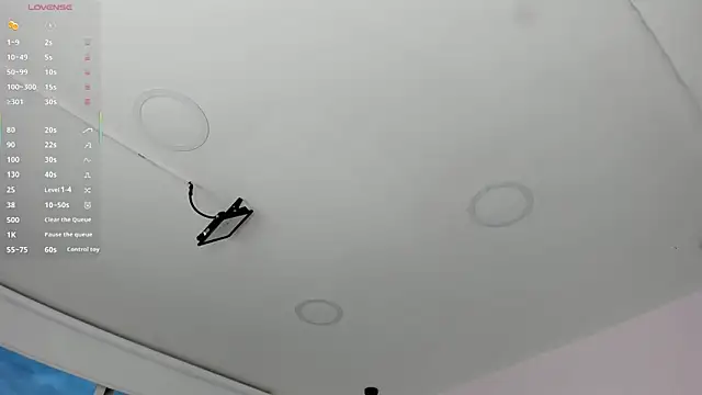 Oriana Guzman online show from 9, 10, 2025