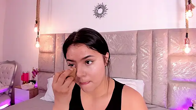 Snapshot of Oriana_Guzman chatting on 12, 6, 2026 Oriana Guzman online show from 12, 6, 2026