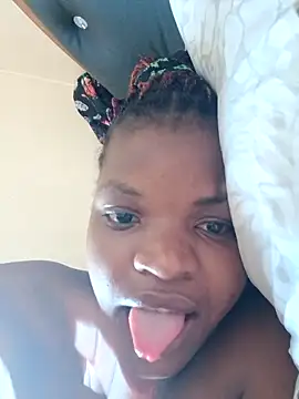 hotgal1112 online show from 28, 2, 2026