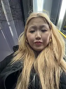 Snapshot of Aiko_Yumi chatting on 22, 4, 2026 Aiko Yumi online show from 22, 4, 2026