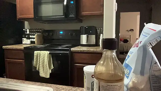 NatalieKneals online show from 2, 1, 2025