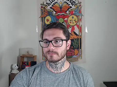 Snapshot of clark_r chatting on 16, 4, 2026 clark r online show from 16, 4, 2026