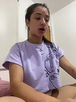 Snapshot of Alicia_ALICIA chatting on 27, 4, 2026 Alicia ALICIA online show from 27, 4, 2026