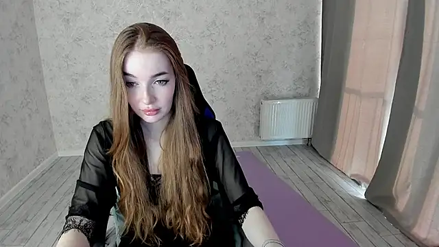 Snapshot of LissaCain chatting on 10, 3, 2025 LissaCain online show from 10, 3, 2025