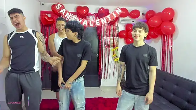 Snapshot of badguyss_bisex chatting on 11, 2, 2026 badguyss bisex online show from 11, 2, 2026