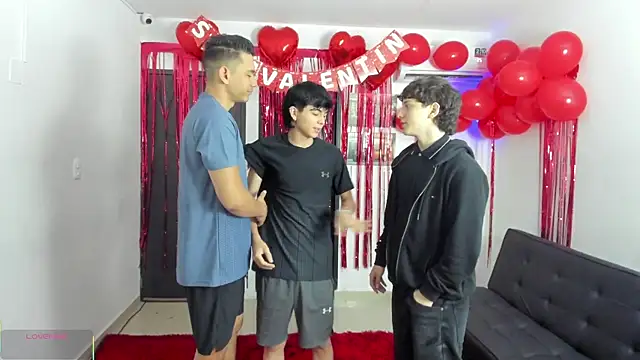 Snapshot of badguyss_bisex chatting on 13, 2, 2026 badguyss bisex online show from 13, 2, 2026