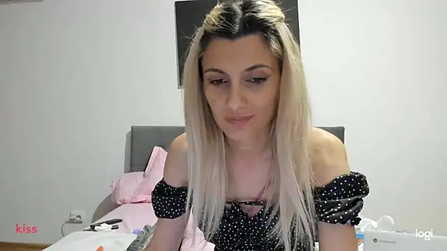 Isasweet1 online show from 28, 12, 2024