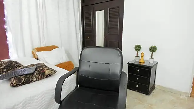 Snapshot of AURORA_FRANKLIN chatting on 31, 1, 2025 AURORA FRANKLIN online show from 31, 1, 2025