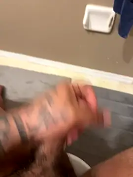 Snapshot of bigitaliandic chatting on 5, 10, 2025 bigitaliandic online show from 5, 10, 2025