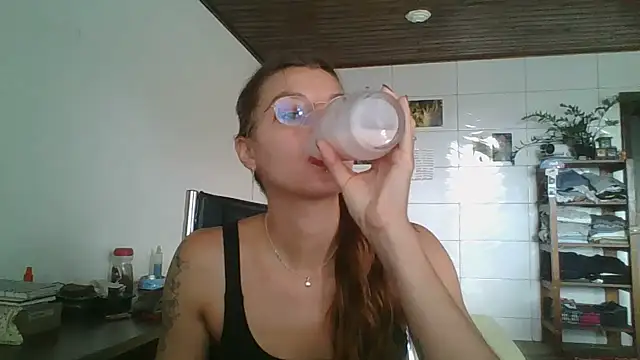 SweetyBabyDemon online show from 15, 4, 2026