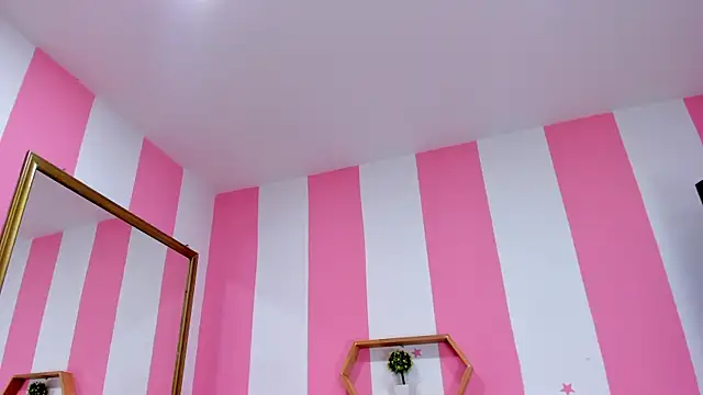 ISABELLA 020 online show from 31, 10, 2025