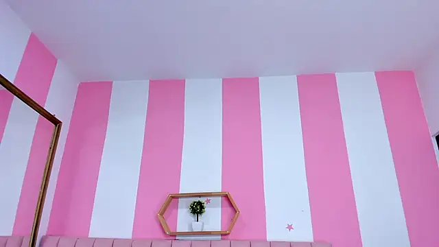 ISABELLA 020 online show from 24, 3, 2026