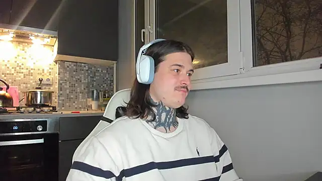 Snapshot of _torfin_ chatting on 7, 1, 2025 torfin online show from 7, 1, 2025