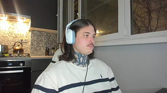 Snapshot of _torfin_ chatting on 8, 1, 2025 torfin online show from 8, 1, 2025