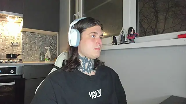 Snapshot of _torfin_ chatting on 21, 2, 2025 torfin online show from 21, 2, 2025