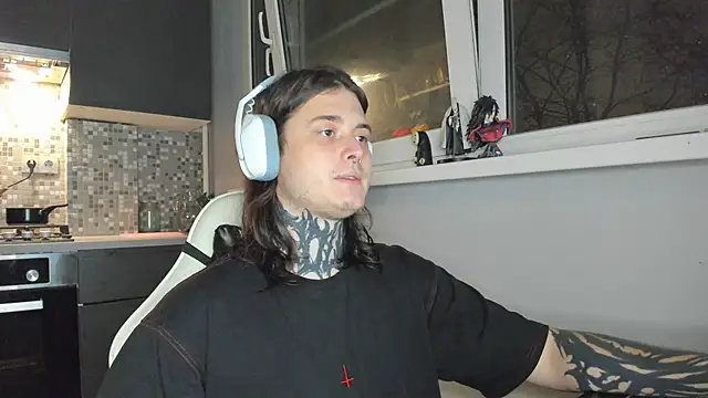 Snapshot of _torfin_ chatting on 3, 3, 2025 torfin online show from 3, 3, 2025