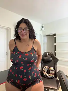 Snapshot of Shura_xxxBig chatting on 20, 6, 2026 Shura xxxBig online show from 20, 6, 2026