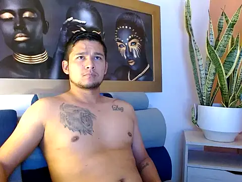 Snapshot of henrique_Batman_Latex017 chatting on 2, 2, 2025 henrique Batman Latex017 online show from 2, 2, 2025