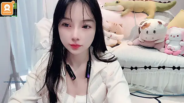 Snapshot of AKiKi711 chatting on 30, 10, 2025 AKiKi711 online show from 30, 10, 2025