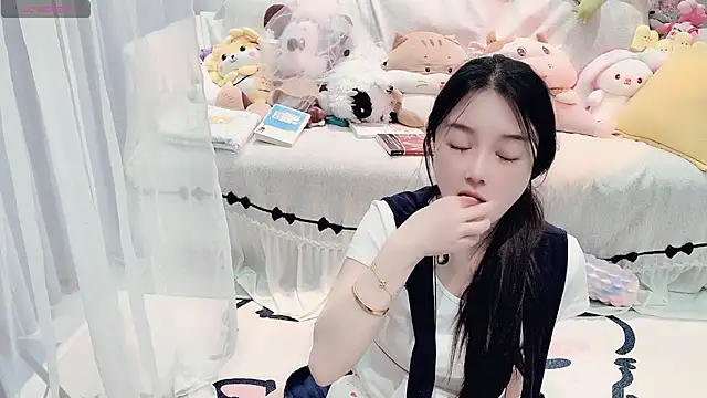 Snapshot of AKiKi711 chatting on 25, 4, 2026 AKiKi711 online show from 25, 4, 2026