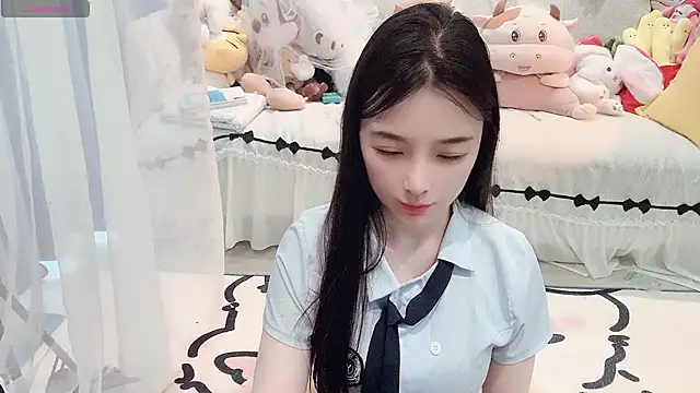 Snapshot of AKiKi711 chatting on 7, 5, 2026 AKiKi711 online show from 7, 5, 2026