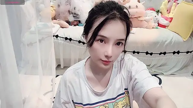 Snapshot of AKiKi711 chatting on 16, 5, 2026 AKiKi711 online show from 16, 5, 2026
