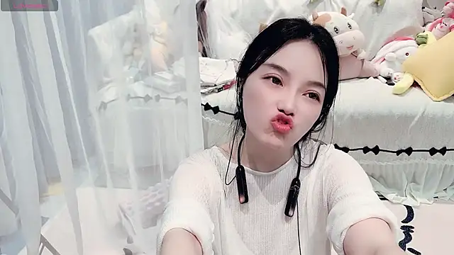 Snapshot of AKiKi711 chatting on 31, 5, 2026 AKiKi711 online show from 31, 5, 2026