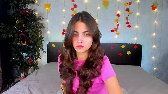 Milana Crystal  online show from 27, 11, 2025