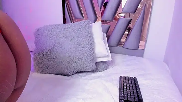 Danna Ramiirez online show from 17, 1, 2025