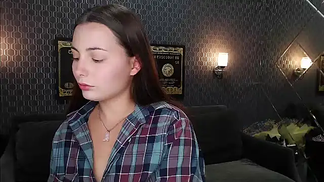 Snapshot of _extraterrestrial_ chatting on 2, 1, 2025  extraterrestrial  online show from 2, 1, 2025