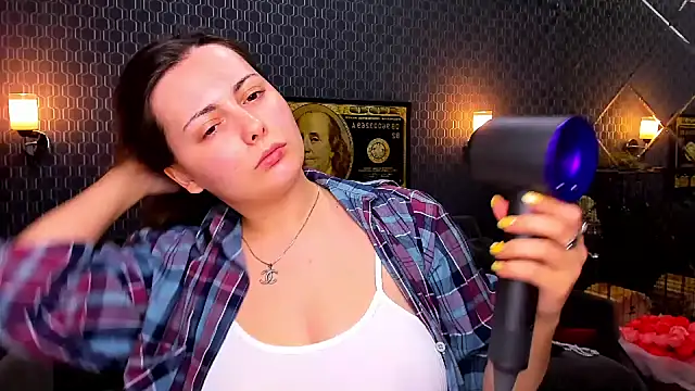 Snapshot of _extraterrestrial_ chatting on 17, 10, 2025  extraterrestrial  online show from 17, 10, 2025