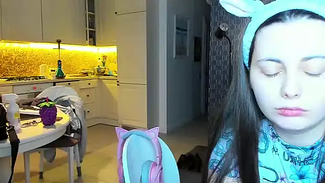 Snapshot of _extraterrestrial_ chatting on 21, 11, 2025 extraterrestrial online show from 21, 11, 2025