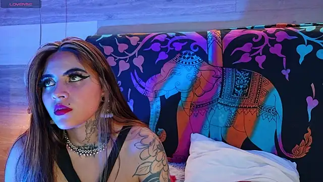 Snapshot of Cori_Paige chatting on 5, 3, 2026 Cori Paige online show from 5, 3, 2026