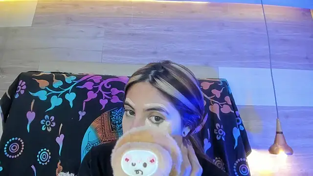 Snapshot of Cori_Paige chatting on 14, 4, 2026 Cori Paige online show from 14, 4, 2026