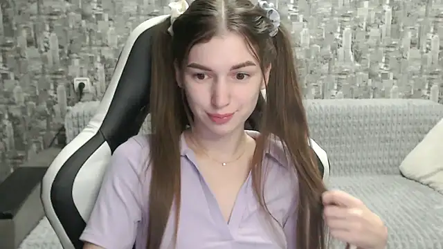 Snapshot of MissMiaCutie chatting on 11, 9, 2025 MissMiaCutie online show from 11, 9, 2025