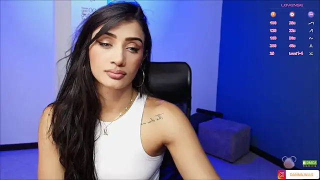 Dannawells online show from 6, 12, 2024