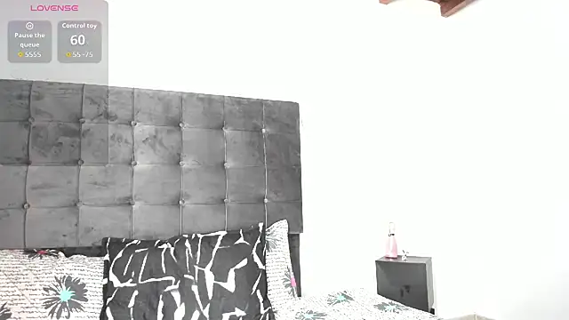 Snapshot of Kylie2211 chatting on 13, 11, 2025 Kylie2211 online show from 13, 11, 2025