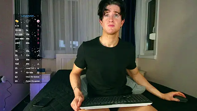 ChristianLevine  online show from 14, 4, 2026