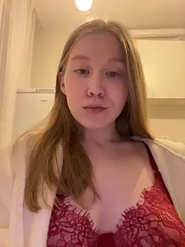 Snapshot of Eva_Weyne chatting on 3, 3, 2026 Eva Weyne online show from 3, 3, 2026