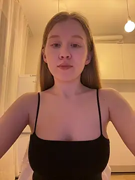 Snapshot of Eva_Weyne chatting on 5, 3, 2026 Eva Weyne online show from 5, 3, 2026