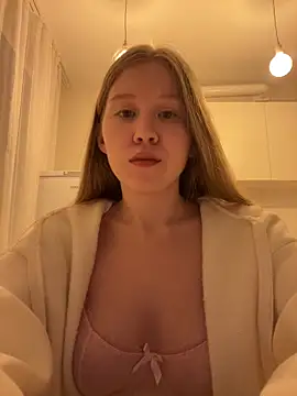 Snapshot of Eva_Weyne chatting on 7, 3, 2026 Eva Weyne online show from 7, 3, 2026